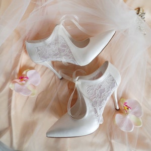 Ivory Lace up Wedding Shoes for Bride with Floral Tulle Details