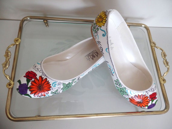 flats with flowers