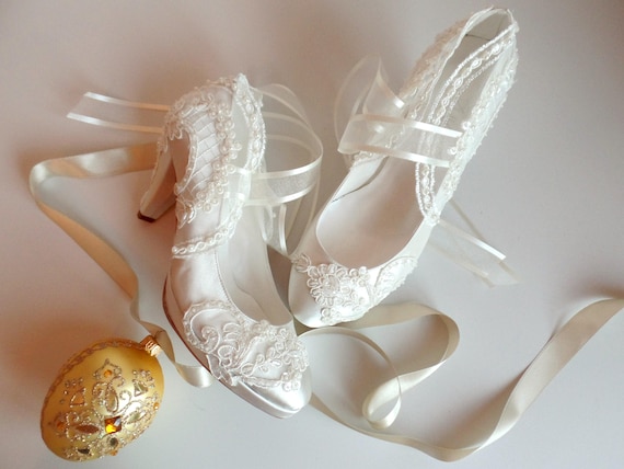 pearl embellished wedding shoes