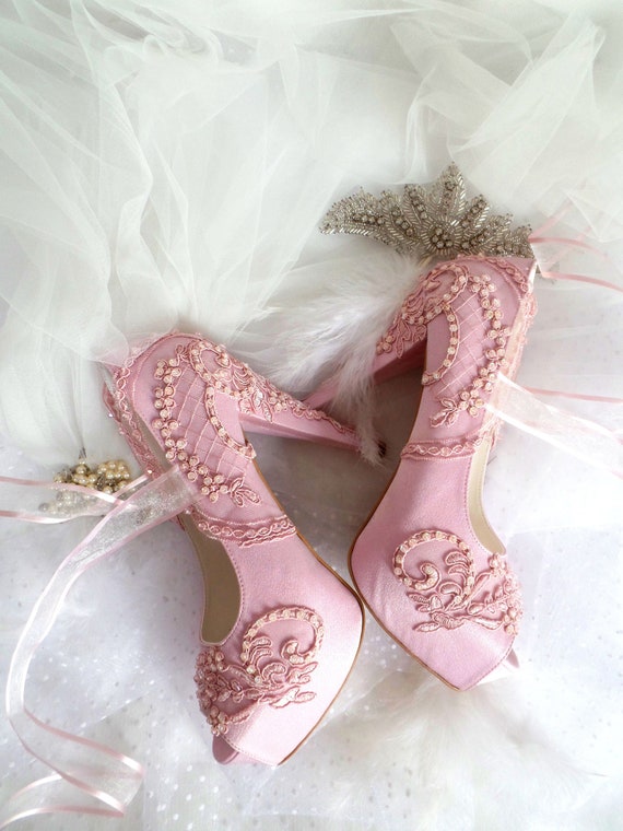 Comfortable Wedding Shoes: 39 Bridal Ideas [2024 Guide]