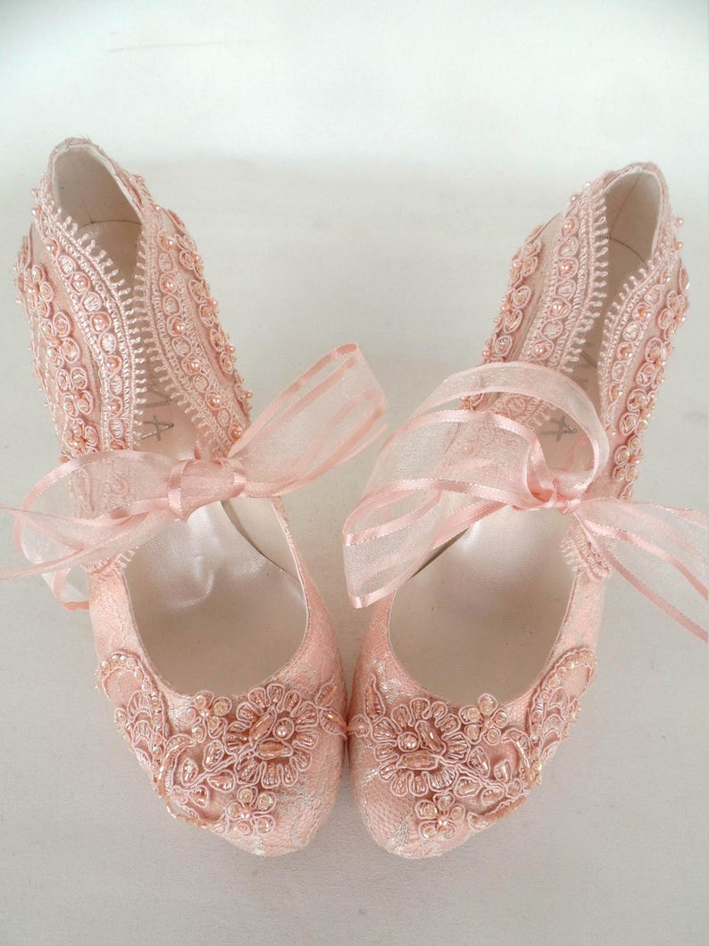 Blush Lace Wedding Shoes for Bride with Block Heels closed toes