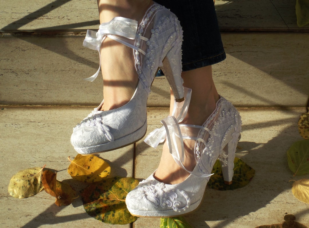 New White Lace Rhinestone Pearl Fish Mouth Wedding Shoes Bridesmaid Banquet Shoes main image 0