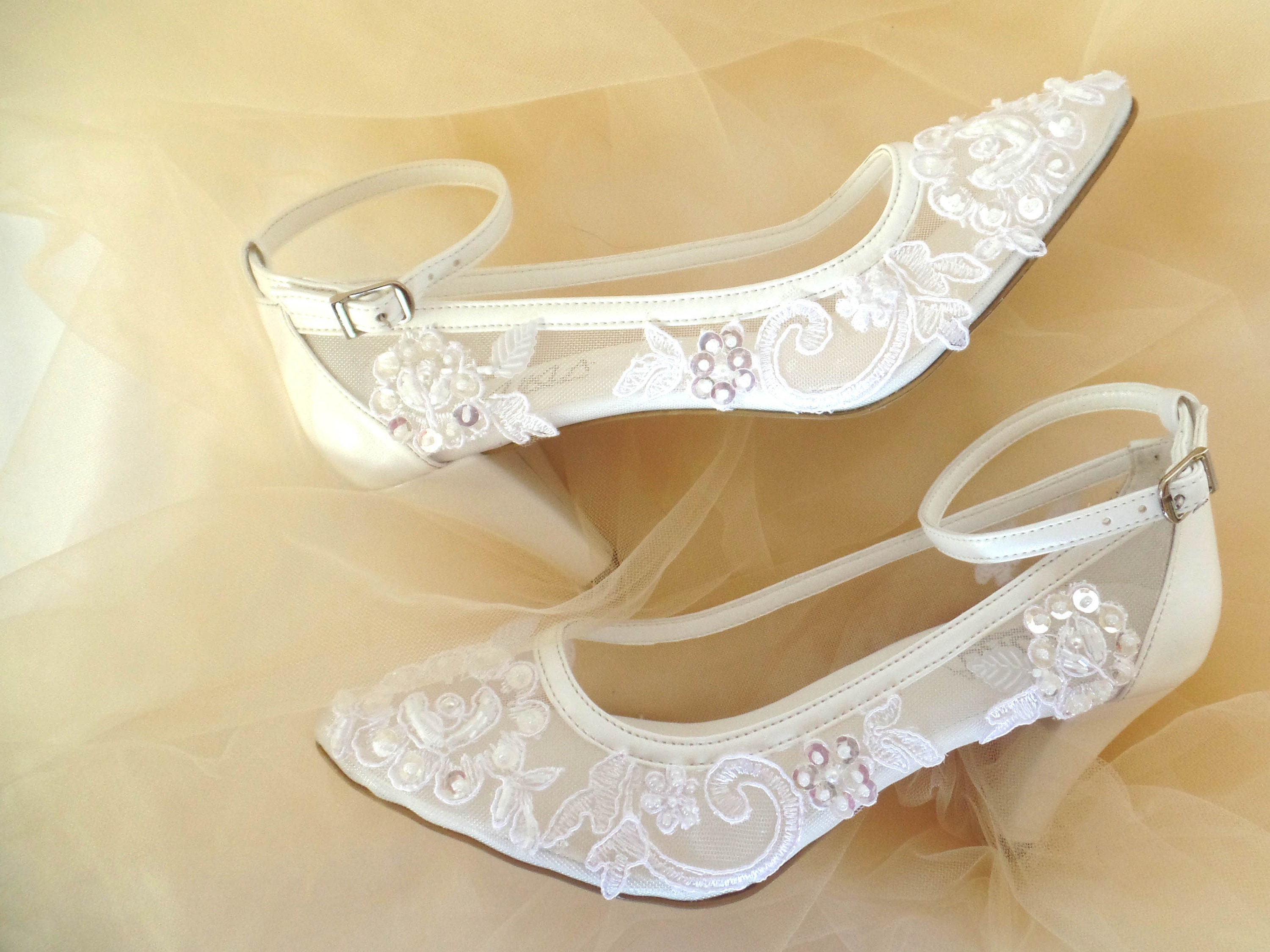 花柄レースの白いウェディングシューズ - Etsy 日本