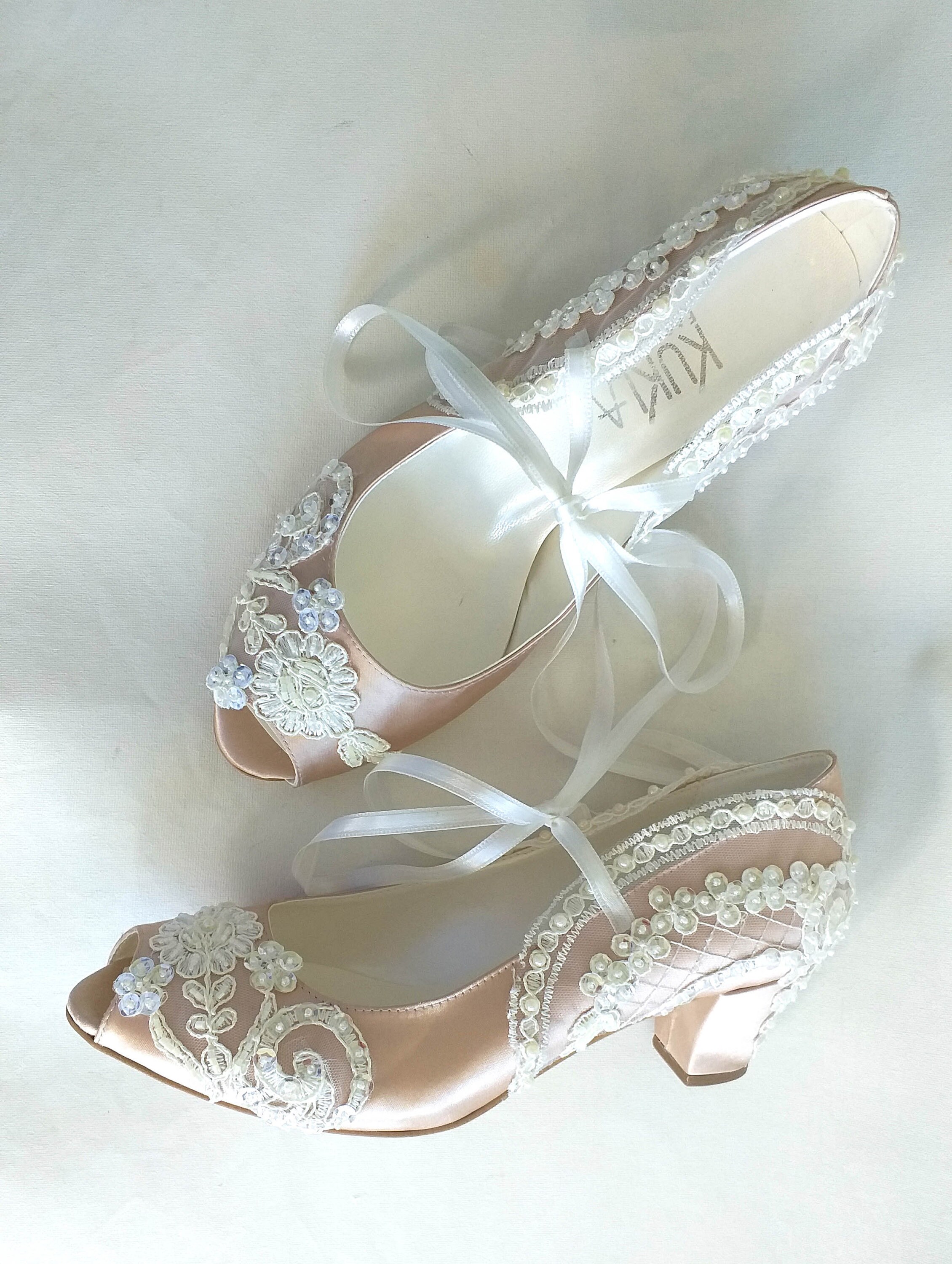 cute sandals for flat feet