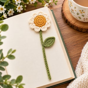 Crochet Flower Bookmark PDF, Handmade Style Reading Accessory