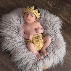 Baby Boy Coming Home Outfit. Newborn hospital outfit. Boy Coming Home Clothes. Newborn Boy Clothes. Newborn Crown and Diaper cover, Baby boy