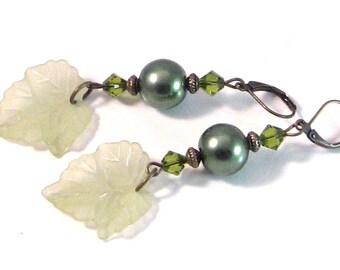 Green Maple Leaf, Swarovski Crystal & Pearl Dangle Earrings, Green Jewelry, Fall Jewelry, Leaf Jewelry, Fall Fashion