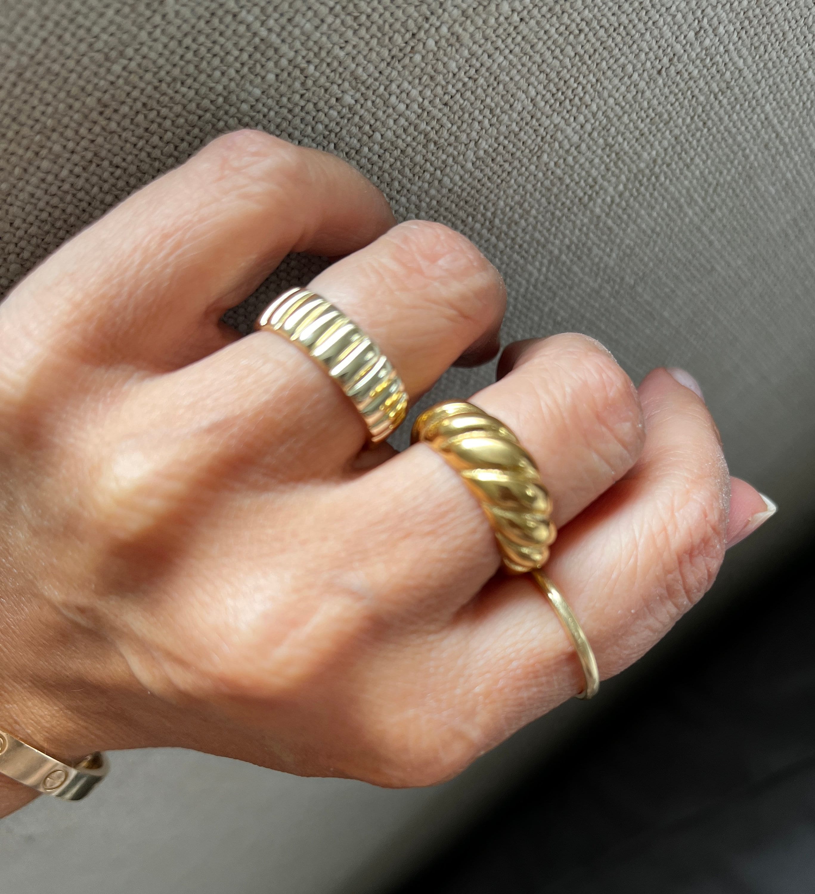 Uloveido Chunky Croissant Dome Ring - 18K Gold Plated Stainless Steel, Stackable Statement Band