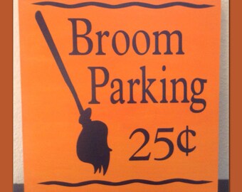 Besen Parkplatz Zeichen - Spaß Halloween Vinyl Aufkleber - benutzerdefinierte Vinyl Aufkleber für Halloween - Schriftzug nur - Home Decor Board - Besen Parkplatz