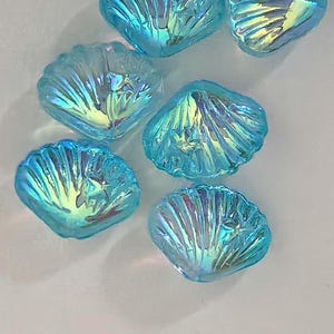 20pcs 16mm Iridescent Blue Shell Beads | Shimmering Shell-Shaped Beads for Jewellery Making
