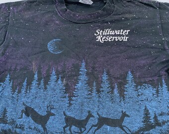 VTG Stillwater Reservoir shirt met all-over print S/M Adirondacks NY Nature Deer T-shirt
