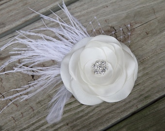 Braut Haarblume - Braut Haarschmuck - Hellelfenbein - Satin Blumenclip - Strauß Feder Blume - Birdcage Veil Netting - Strass