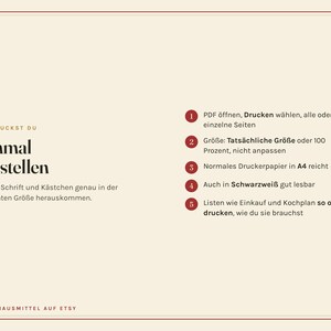 May include: An instructional graphic on a cream background with a thin red border. The text reads: SO DRUCKST DU Einmal einstellen, followed by five numbered steps in German explaining how to print the document correctly on A4 paper.