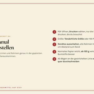 Puede incluir: Un gr&aacute;fico de instrucciones sobre un fondo crema con un borde rojo fino. Presenta cinco c&iacute;rculos rojos numerados y texto en alem&aacute;n que explica la configuraci&oacute;n de impresi&oacute;n, incluyendo instrucciones de PDF, tama&ntilde;o, m&aacute;rgenes y tipo de papel.
