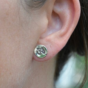 Om Earrings, om, om stud earrings, stud, post earrings, sterling silver, yoga jewelry, ohm earrings, ohm, simple earrings, gift for yoga