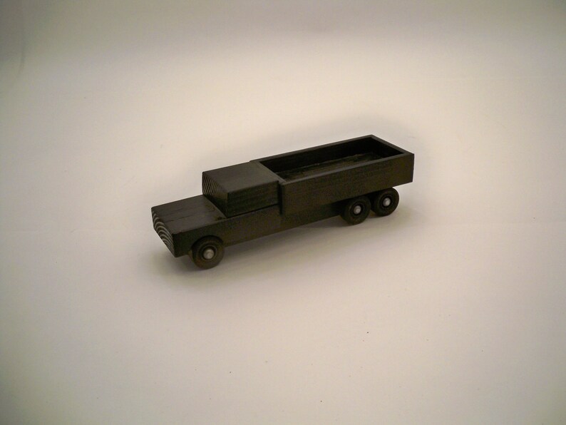 Classic Style Wood Toy Toy Flat Bed Truck Kids Wood Toy A Toy For Boys and Girls Wood Truck