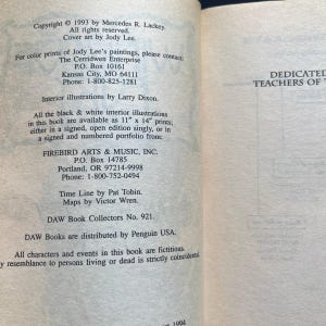 Lote de 8 libros de bolsillo de fantasía épica: Mercedes Lackey, Simon R Green, Hambly, Knaak, Kurtz imagen 5