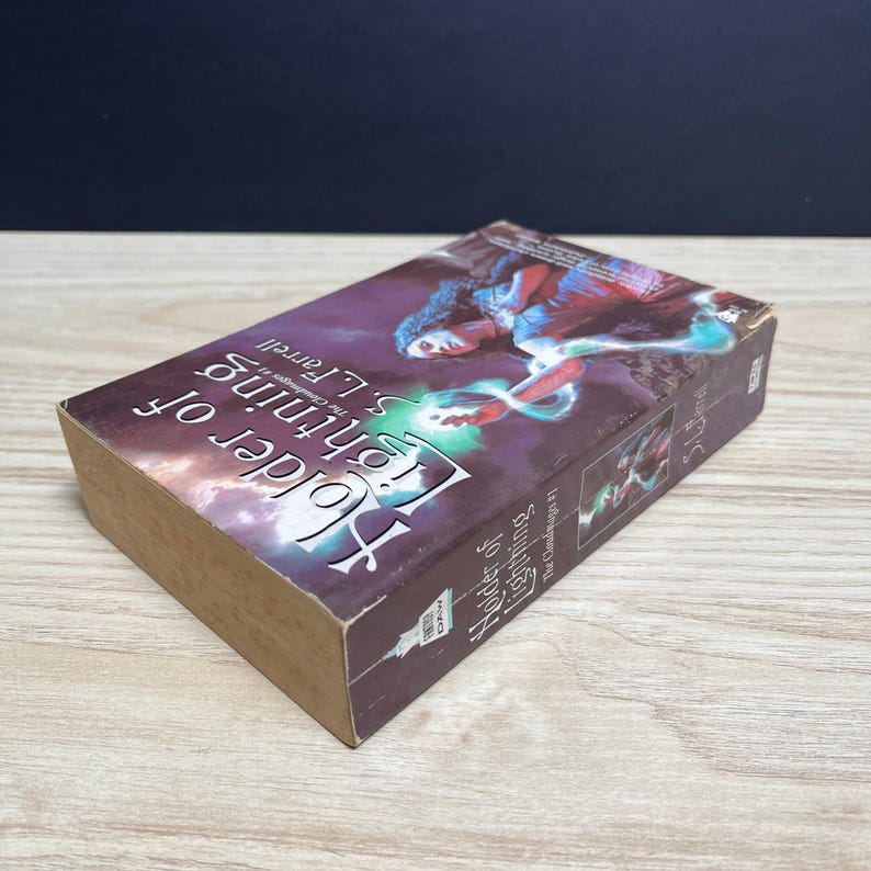 Holder of Lightning by S.L. Farrell, Cloudmages 1 - Vintage 2003 Paperback image 3
