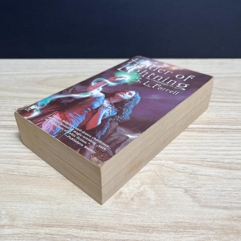 Holder of Lightning by S.L. Farrell, Cloudmages 1 - Vintage 2003 Paperback image 4
