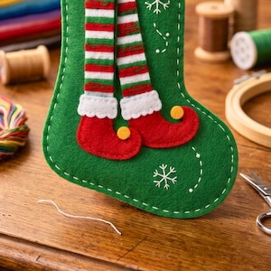 Christmas elf stocking felt sewing pattern PDF showing template pieces, measurements, materials and step-by-step assembly instructions.