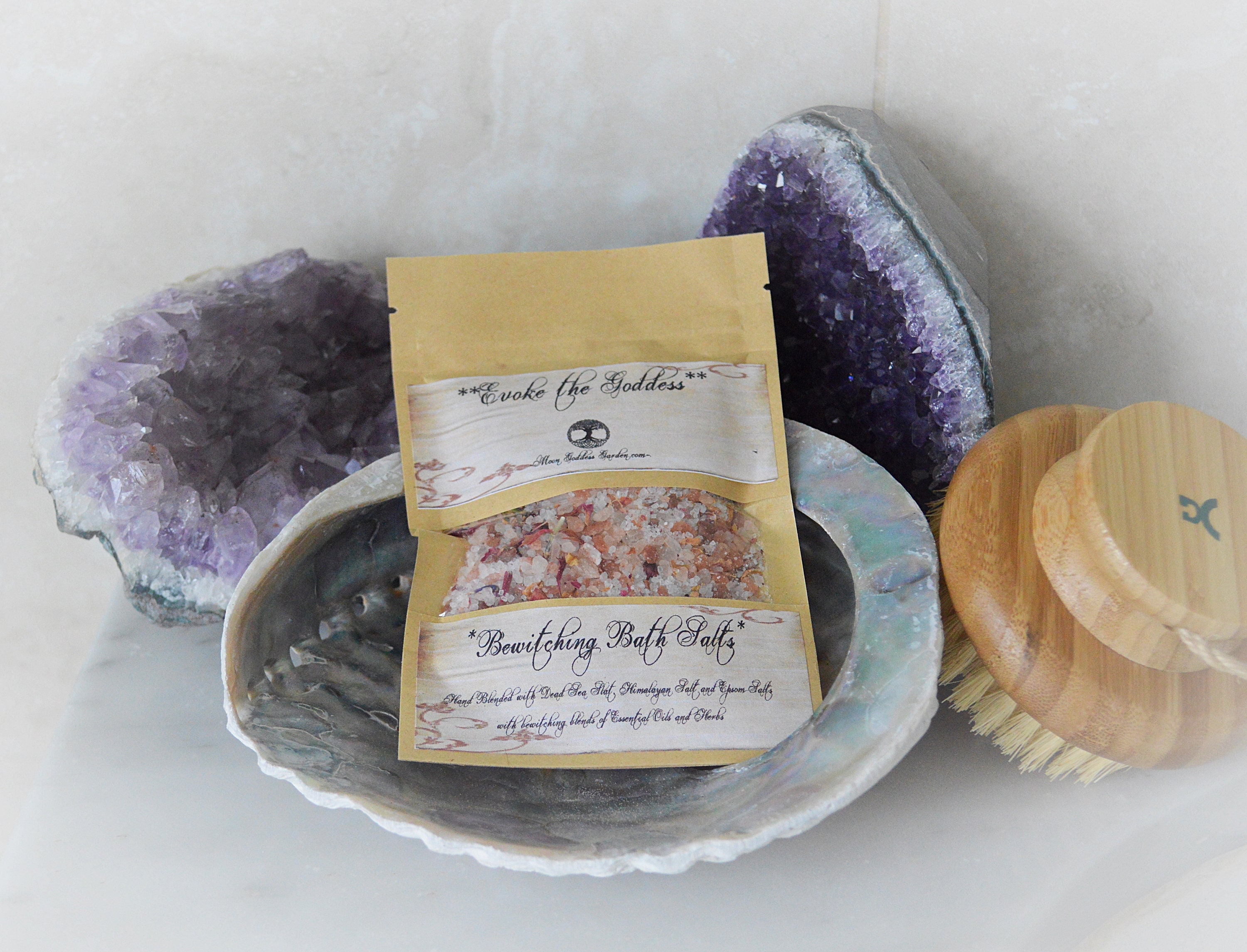 Hexen Badesalze 'Evozieren die Göttin' Himalayan, Dead Sea Salts Selbstpflege Grapefruit Bergamotte Clary Salbei Rosenblüten Rot Kornblumen Wicca