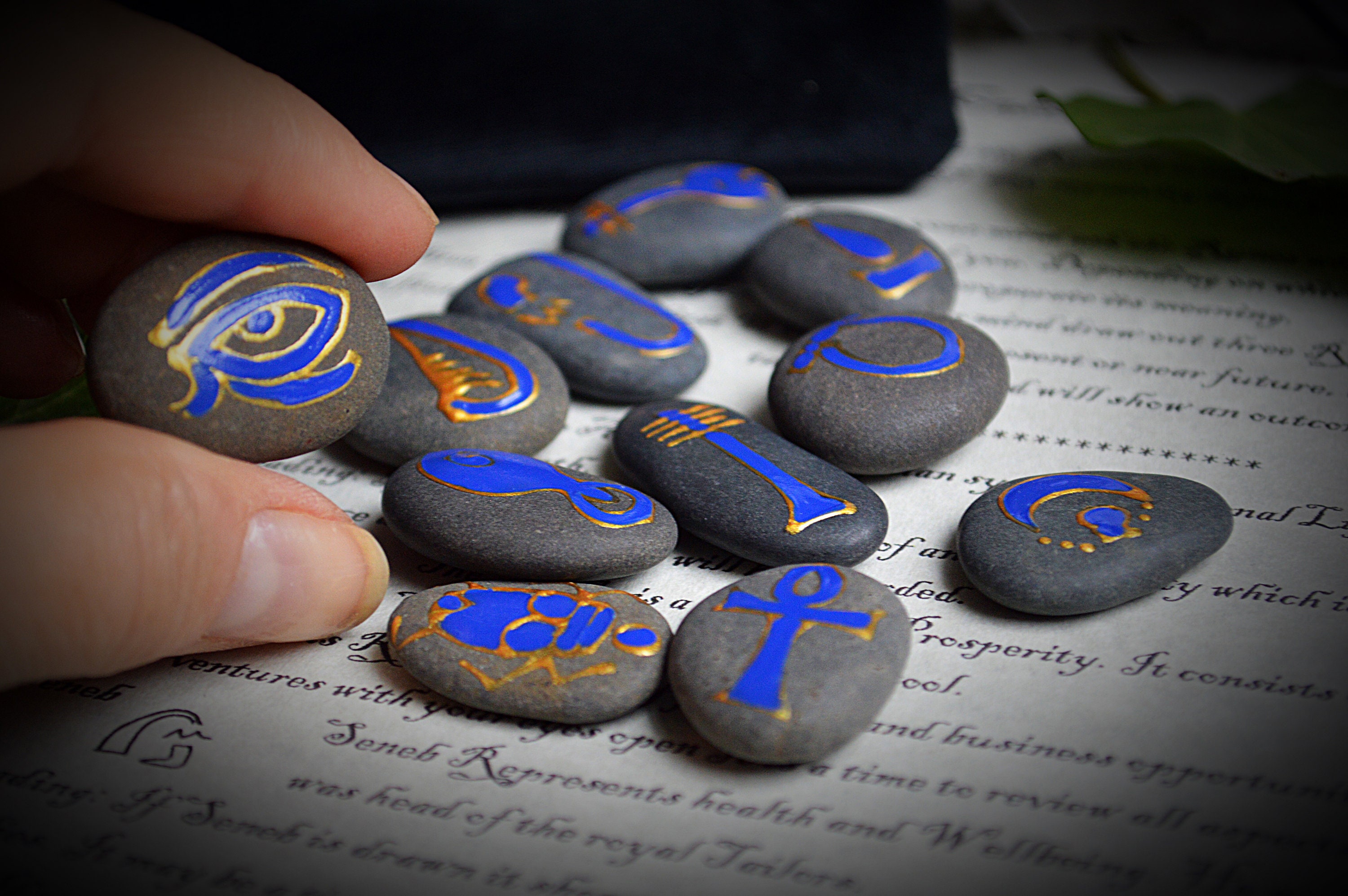 Egyptian Oracle Runes: River Stone Divination Set With Eye of Horus Bag ...