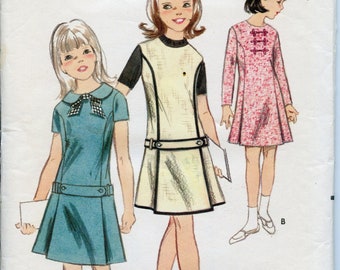 Collar. Sleeveless or Three Quarter Sleeves Inverted Pleats /& Blouse Vintage 1960s Butterick 2755 Girls Dress Princess Seams Round Neck