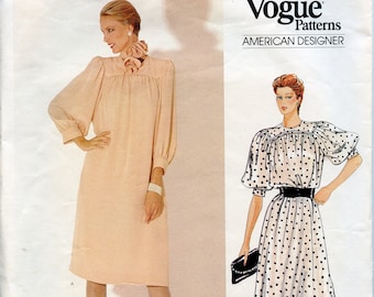 Albert Nippon Dress Pattern - Loose fitting, pullover dress pattern - Size 10 Bust 32 1/2 Vogue 1105