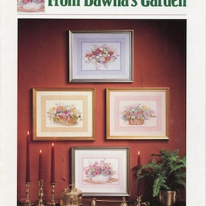 Bloemen in manden Kruissteekpatronen - From Dawna's Garden van Dawna Barton, lentehuisdecor, tuin, mand