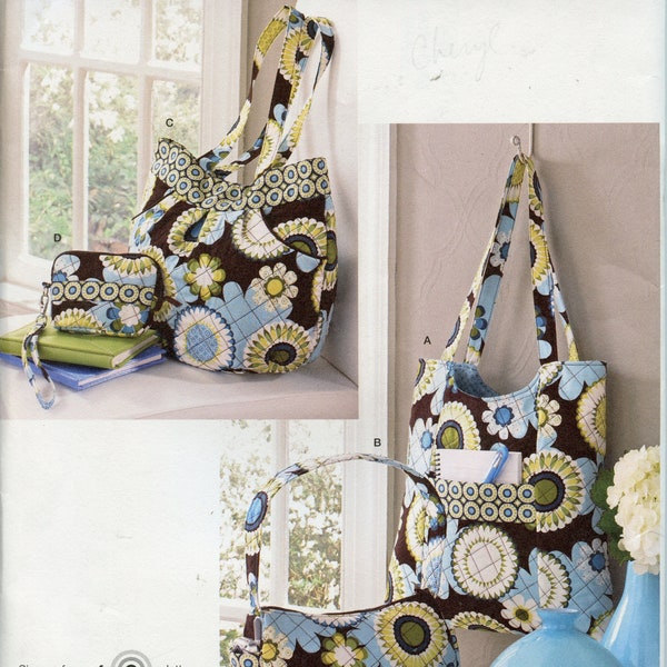 Pre-Quilted Fabric Bag Sewing Pattern - Tote Bag Sewing pattern, Small Purse Pattern, Small zipped Bag Pattern - Simplicity 2551 UNCUT