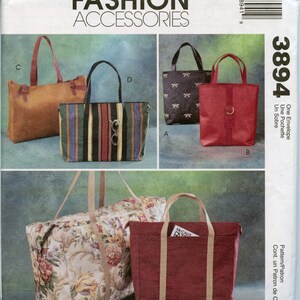 Lined Tote Bag Sewing Pattern - Inside pockets, Zipper closure Tote Sewing pattern - McCalls 3894 UNCUT