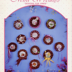 Mini couronne de voeux, motifs au point de croix par Bette Ashley Designs - Souhaits de chance, joyeux anniversaire, petite carte pour la nouvelle maison