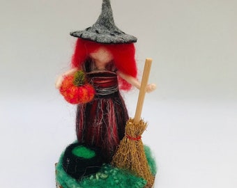 Needle Felt Witch, Little Witch, Waldorf Inspired Doll, Halloween witch, Halloween Pumpkin, witch decor, Small Witch, Witch Figurine, red