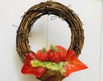 Needle felted autumn wreath, thansgiving decor, miniature pumpkins, pumpkin decor, halloween decoration, small pumpkins, rustic decor, fall