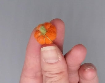 Needle felted Miniature Pumpkin Set of Three Halloween Autumn Decoration Doll House Fairy House Thanksgiving Fairy Garden