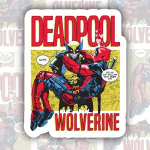 K&ouml;nnte beinhalten: Ein Aufkleber mit einer Comic-Illustration von Deadpool und Wolverine. Die W&ouml;rter "DEADPOOL" und "WOLVERINE" sind in Rot und Wei&szlig;. Der Hintergrund ist hellgelb mit Sprechblasen.