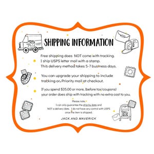 K&ouml;nnte beinhalten: Eine orangefarbene Grafik mit dem Text &bdquo;SHIPPING INFORMATION&ldquo; und Illustrationen eines Postwagens, Umschl&auml;gen, Briefmarken und eines Briefkastens. Der Text beschreibt Versandmethoden, einschlie&szlig;lich USPS-Briefpost, und erw&auml;hnt Tracking-Optionen.