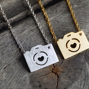 Camera necklace, photographer gift, camera jewelry, camera pendant, camera charm, camera, photography necklace, photographer, gift for her