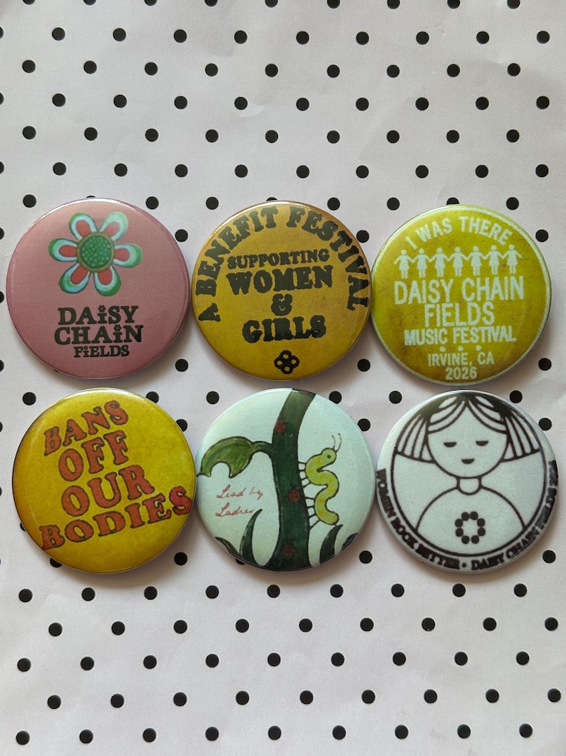 Olivia Rodrigo Daisy Chain Fields Button Set - Etsy Nederland