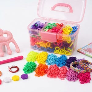 Mermaid Bracelet Making Kit for Kids, 1200 Colorful Elastic Loops, DIY Jewelry Craft Set, Creative Birthday Gift for Girls