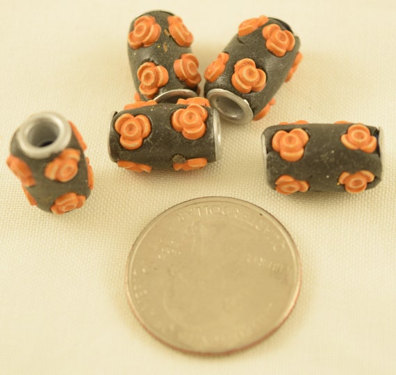novelty beads