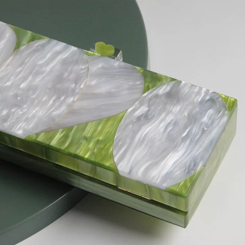 Heart pattern green and white long acrylic clutch with the acrylic strap and metal chain Retro acrylic clutch Evening clutch Party clutch