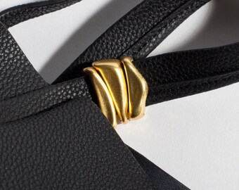 Genuine Togo leather square bucket bag, Leather crossbody bag, Black  leather shoulder bag, Daily leather bag, Minimal leather bag