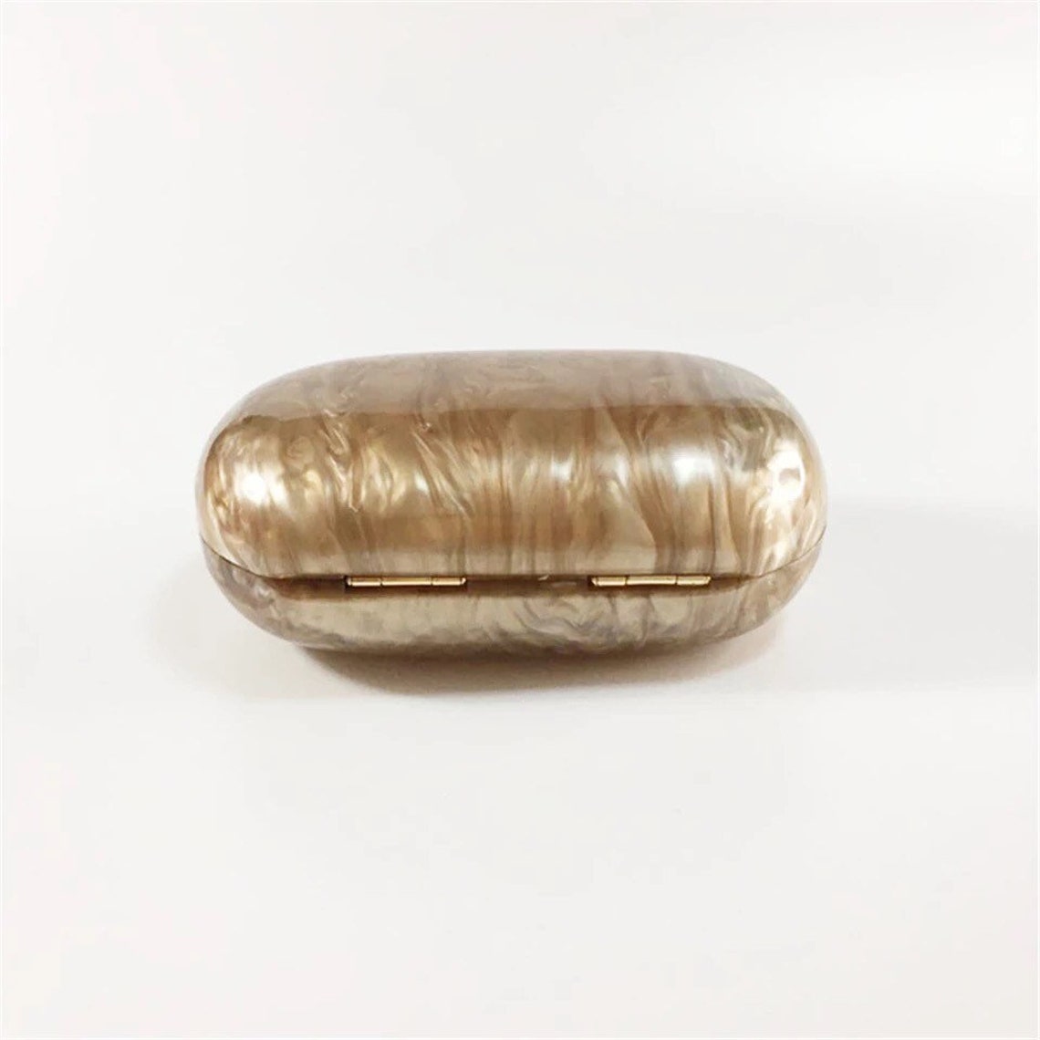 Nialah Oval Clutch Pearl