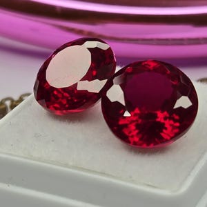 Par de rubíes de Mozambique de 25-26 quilates, talla redonda, piedras preciosas sueltas a juego, auténticas piedras de rubí rojo para pendientes, anillos y joyería de piedra natal de julio.