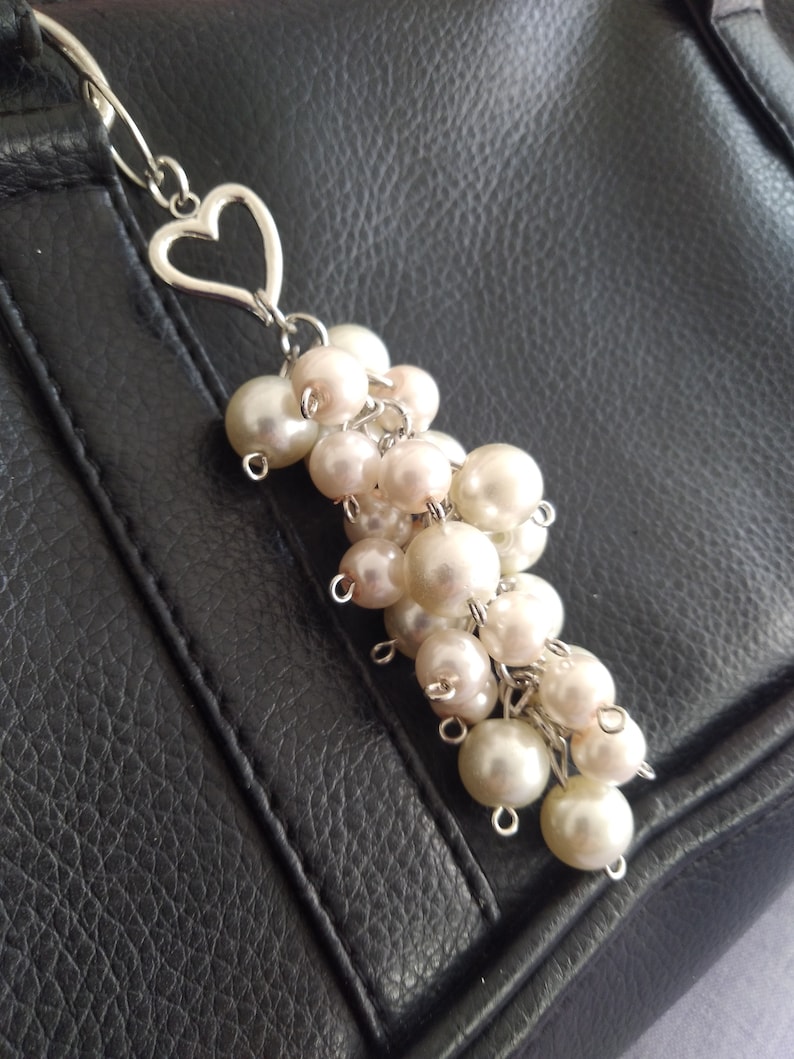 Chunky Pearl Purse Charm, Heart Bag Charm, Bridal, Wedding Purse Charm, Bridesmaid Bag Charm, Mother's Day Gift zdjęcie 3