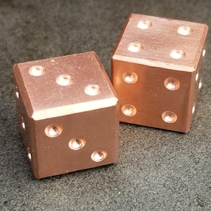 Handgemaakt massief koperen dobbelstenenpaar, cadeau 7e verjaardag