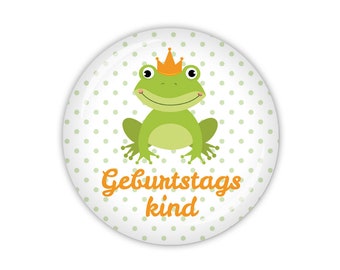 FROG PARTY Geburtstagskind (Art. MD07-01) als Button, Magnet, Taschenspiegel oder Flaschenöffner erhältlich