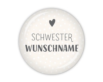 PFLEGEHELDEN Schwester mit Wunschname, beige (Art. MD09-01) als Button, Magnet, Taschenspiegel oder Flaschenöffner erhältlich