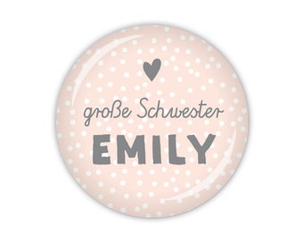 STROLCHE große Schwester mit Wunschname // hellblau, rosa oder beige (Art. MD08-05) als Button, Magnet, Taschenspiegel oder Flaschenöffner